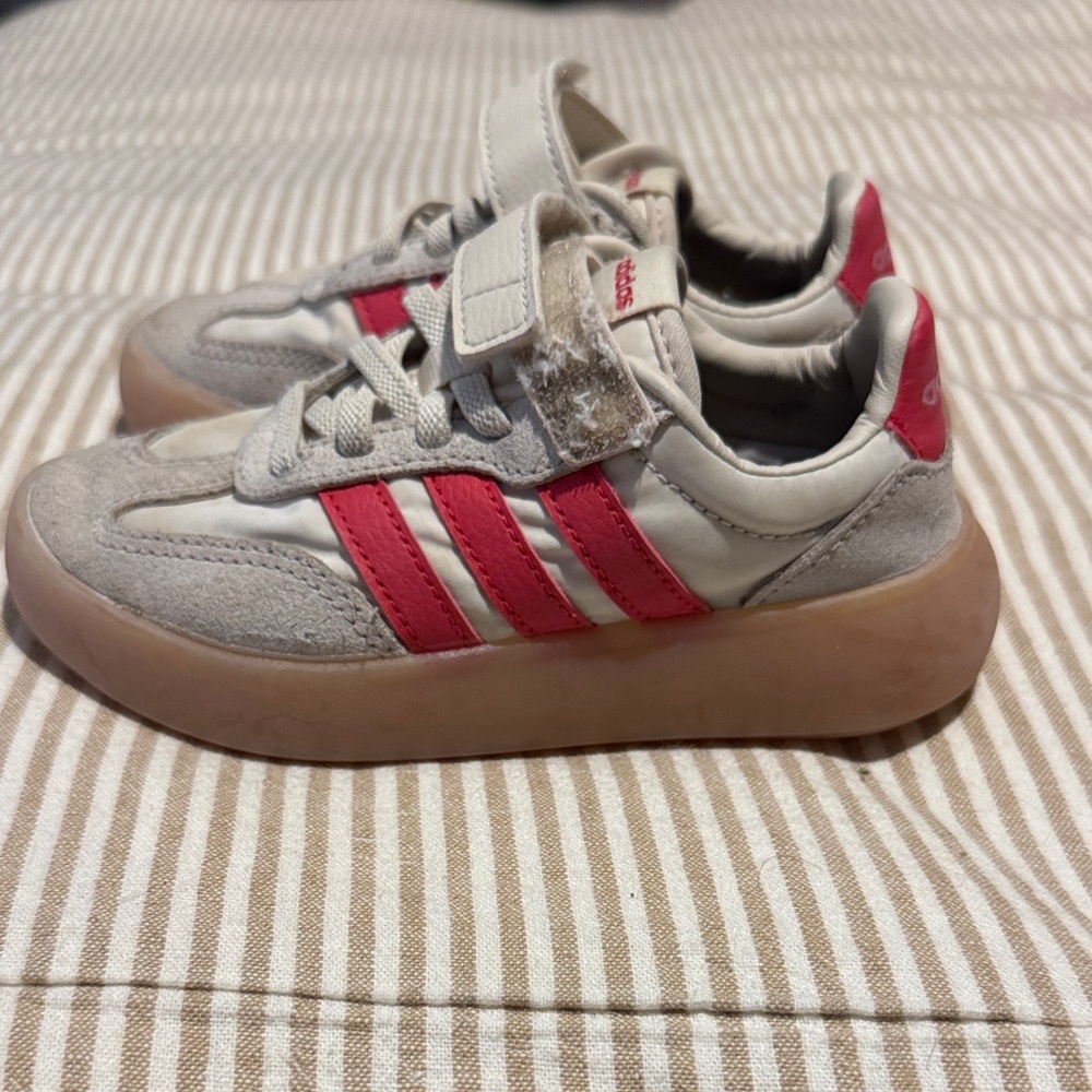 adidas Classic Suede Sneakers - Gray Red Gum